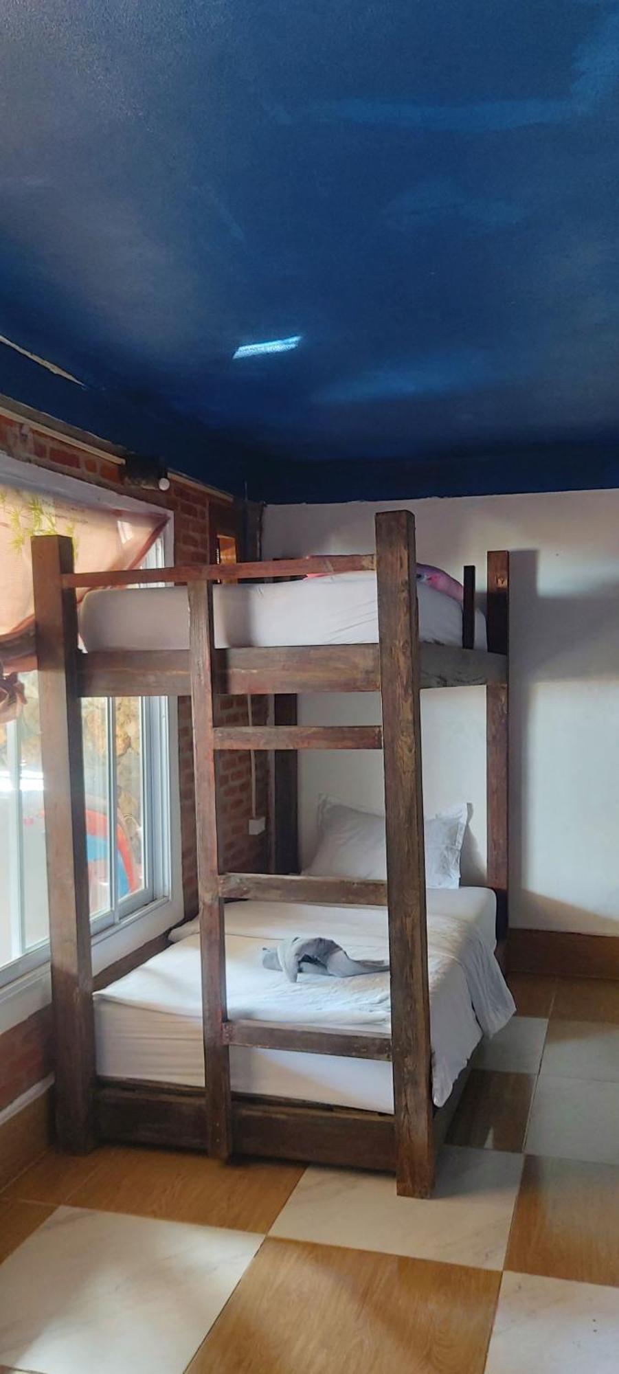Ferienwohnung Mekong Backpackers Muang Pakbèng Exterior foto